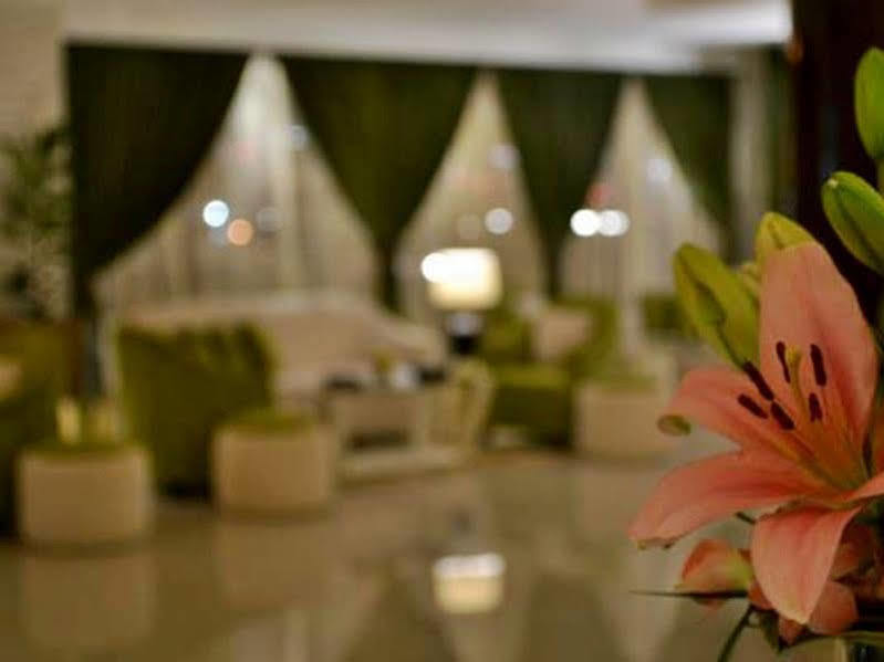 होटल के अलावा Sama Al Qasr - Khurais